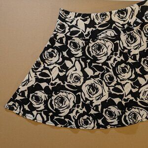 Black and White Rose print A-line skirt size 8